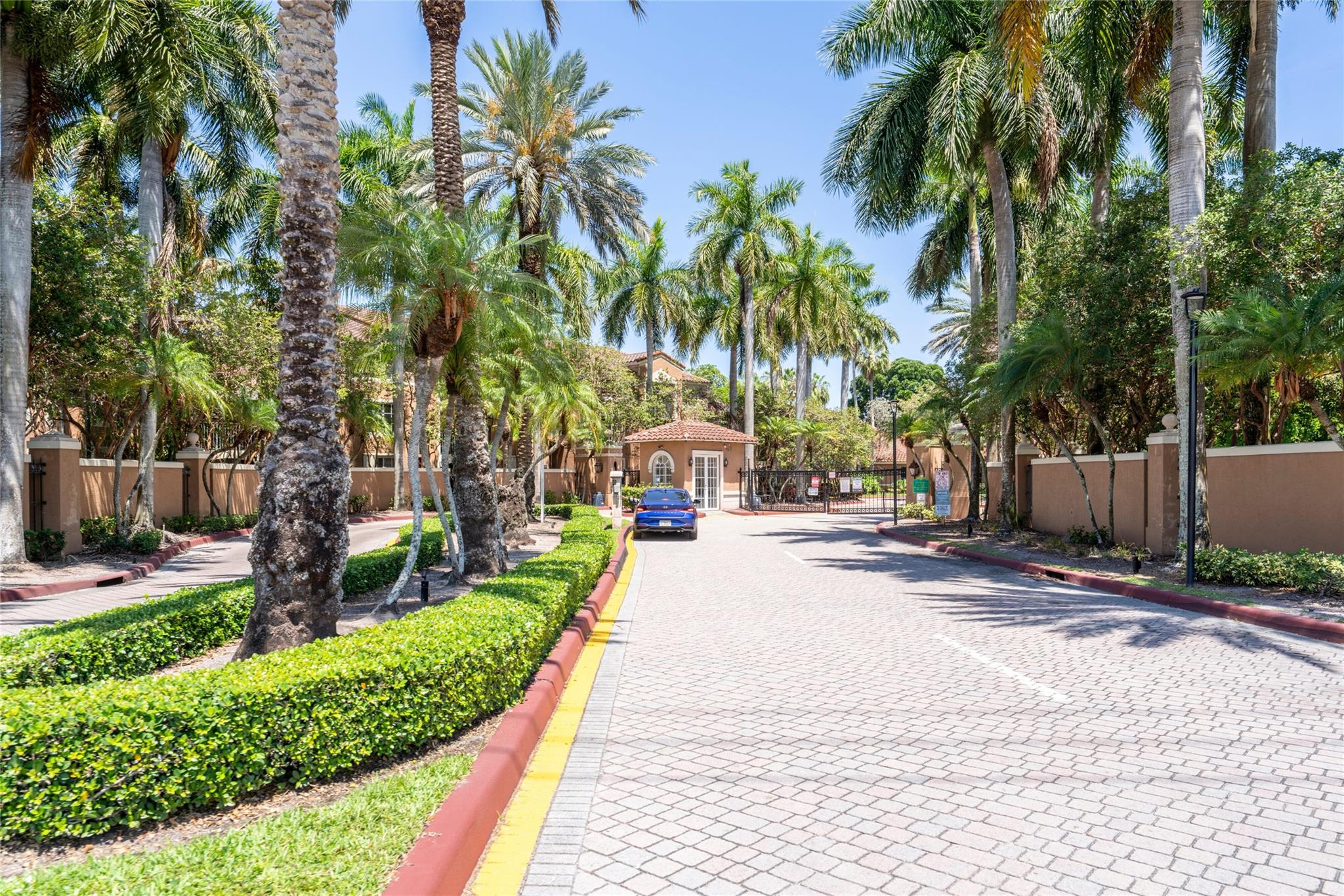 4856 N State Road 7 104