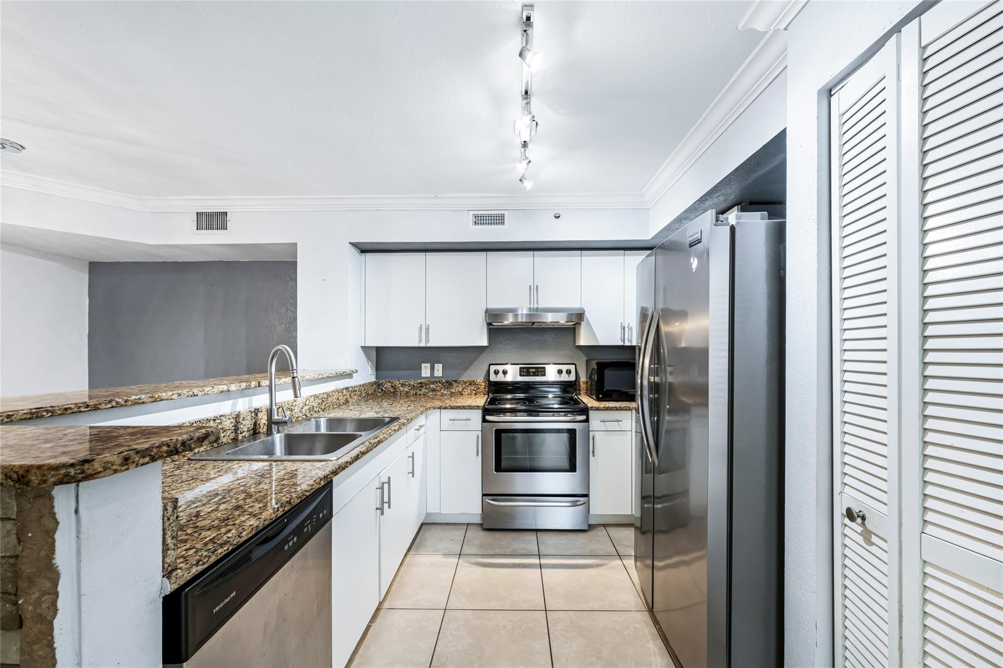 4856 N State Road 7 104