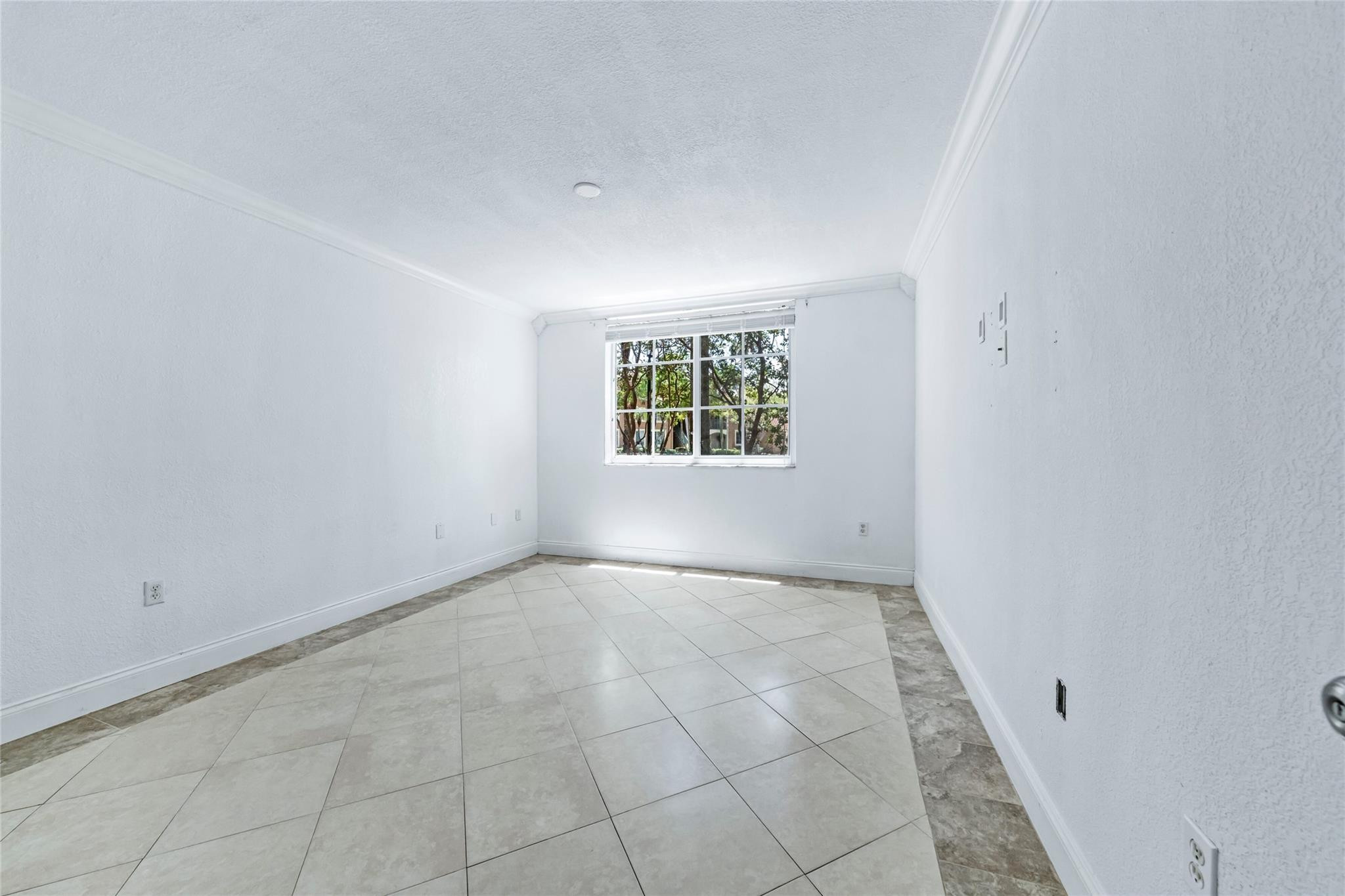 4856 N State Road 7 104