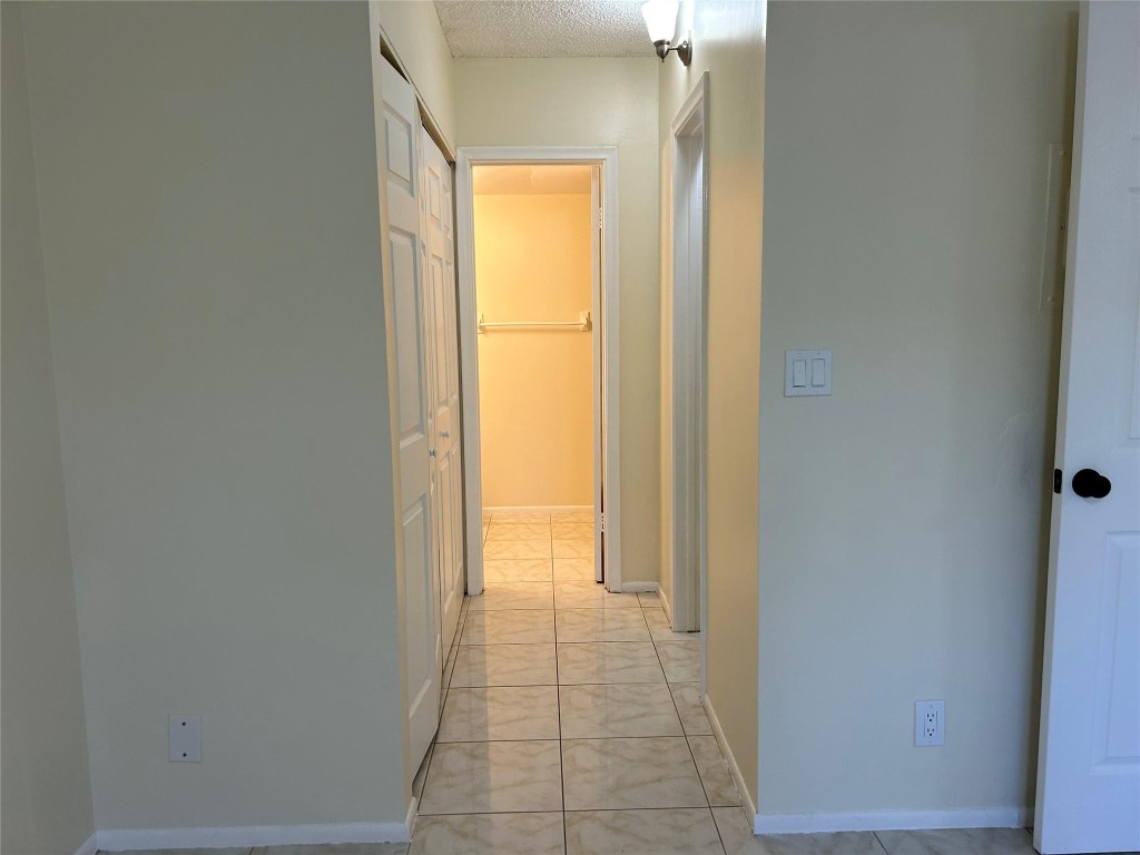 2401 Riverside Dr 106