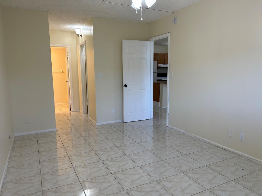 2401 Riverside Dr 106