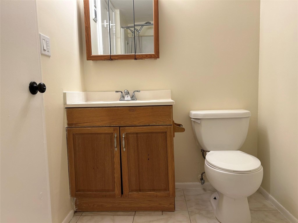 2401 Riverside Dr 106