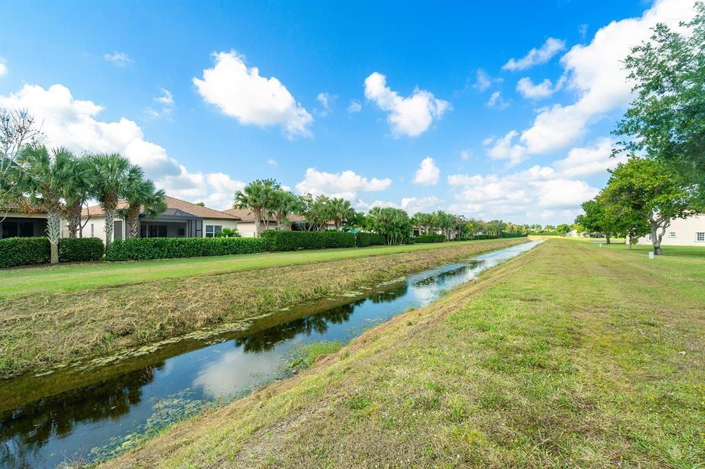 7742 Coral Lake Dr 1