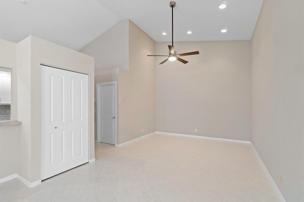 7742 Coral Lake Dr 1