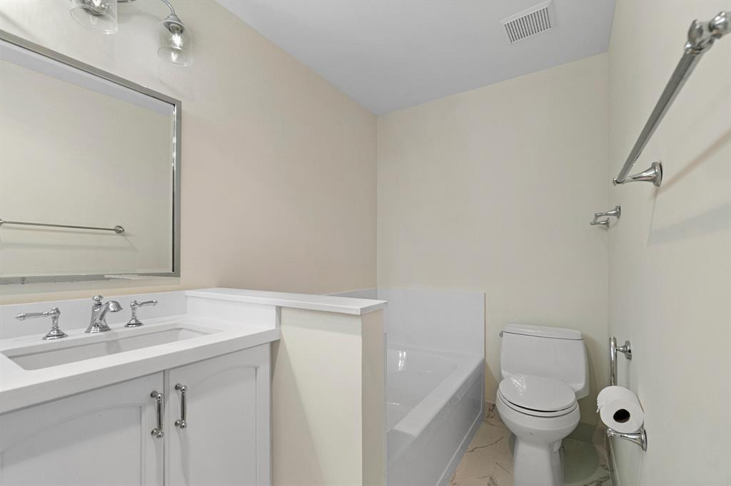 7742 Coral Lake Dr 1