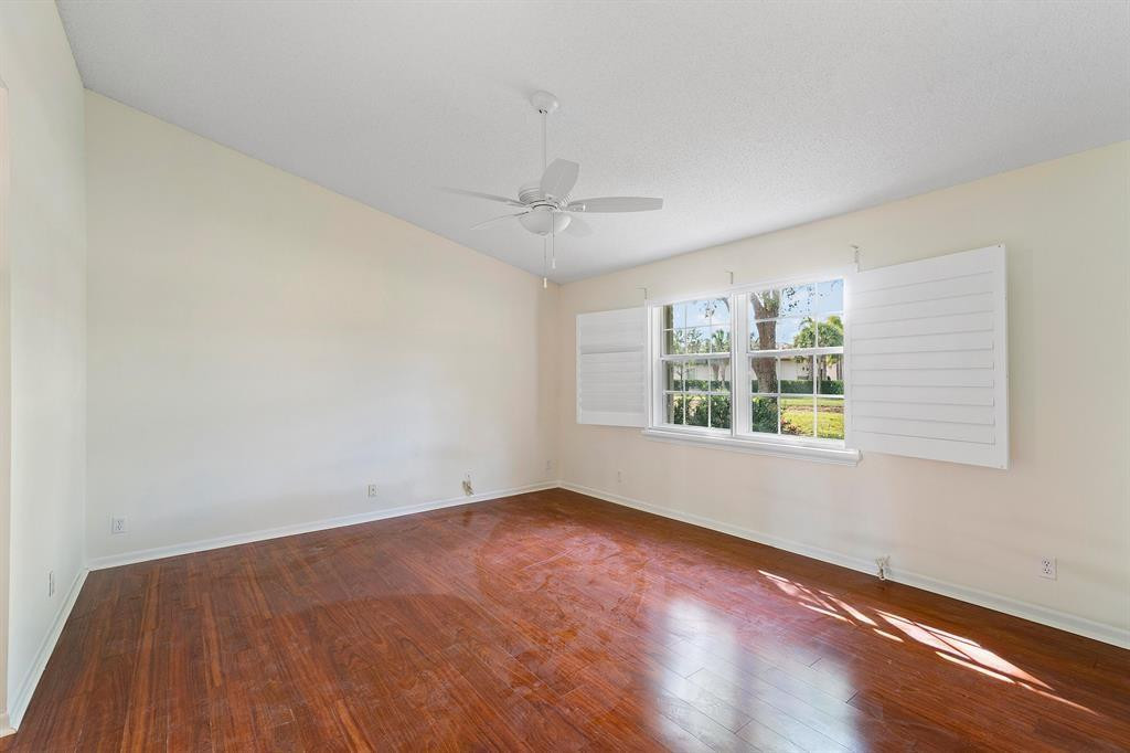 7742 Coral Lake Dr 1