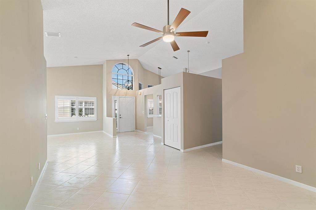 7742 Coral Lake Dr 1