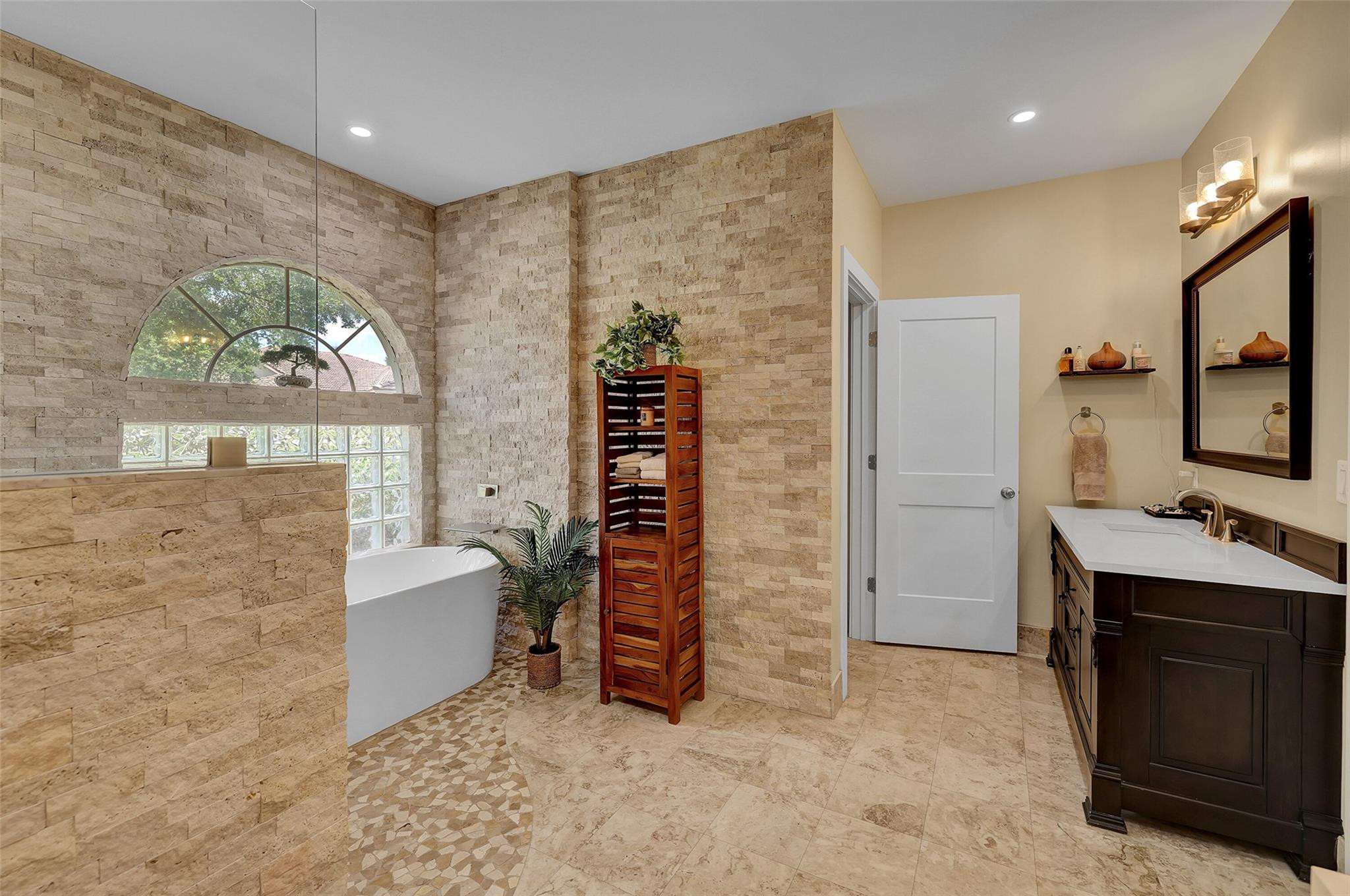 4995 NW 110th Ter