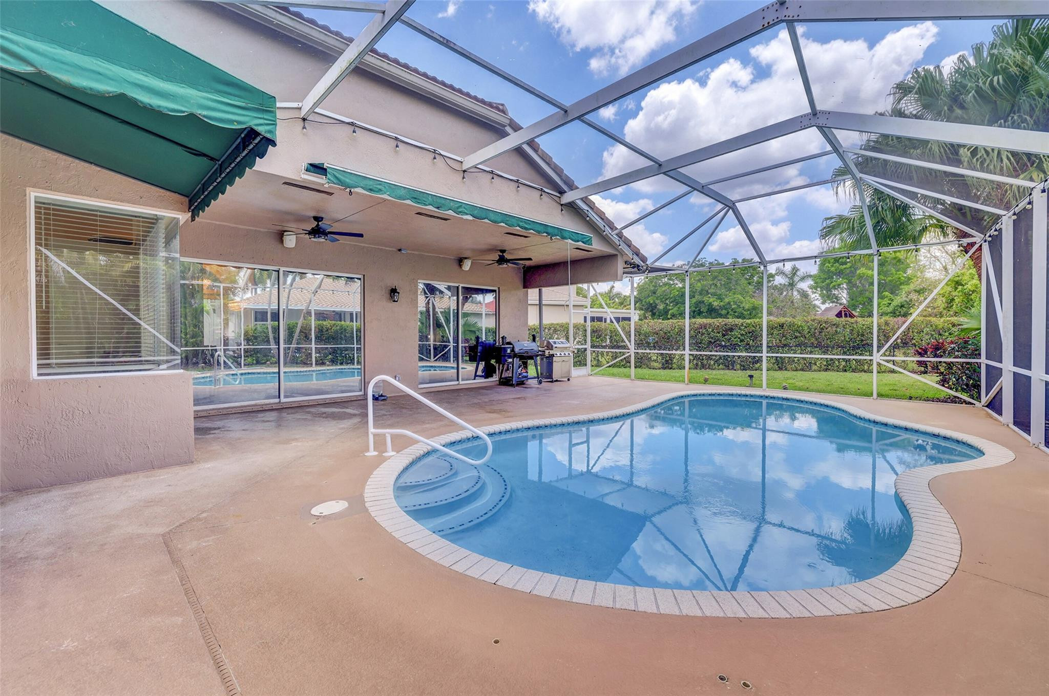 4995 NW 110th Ter