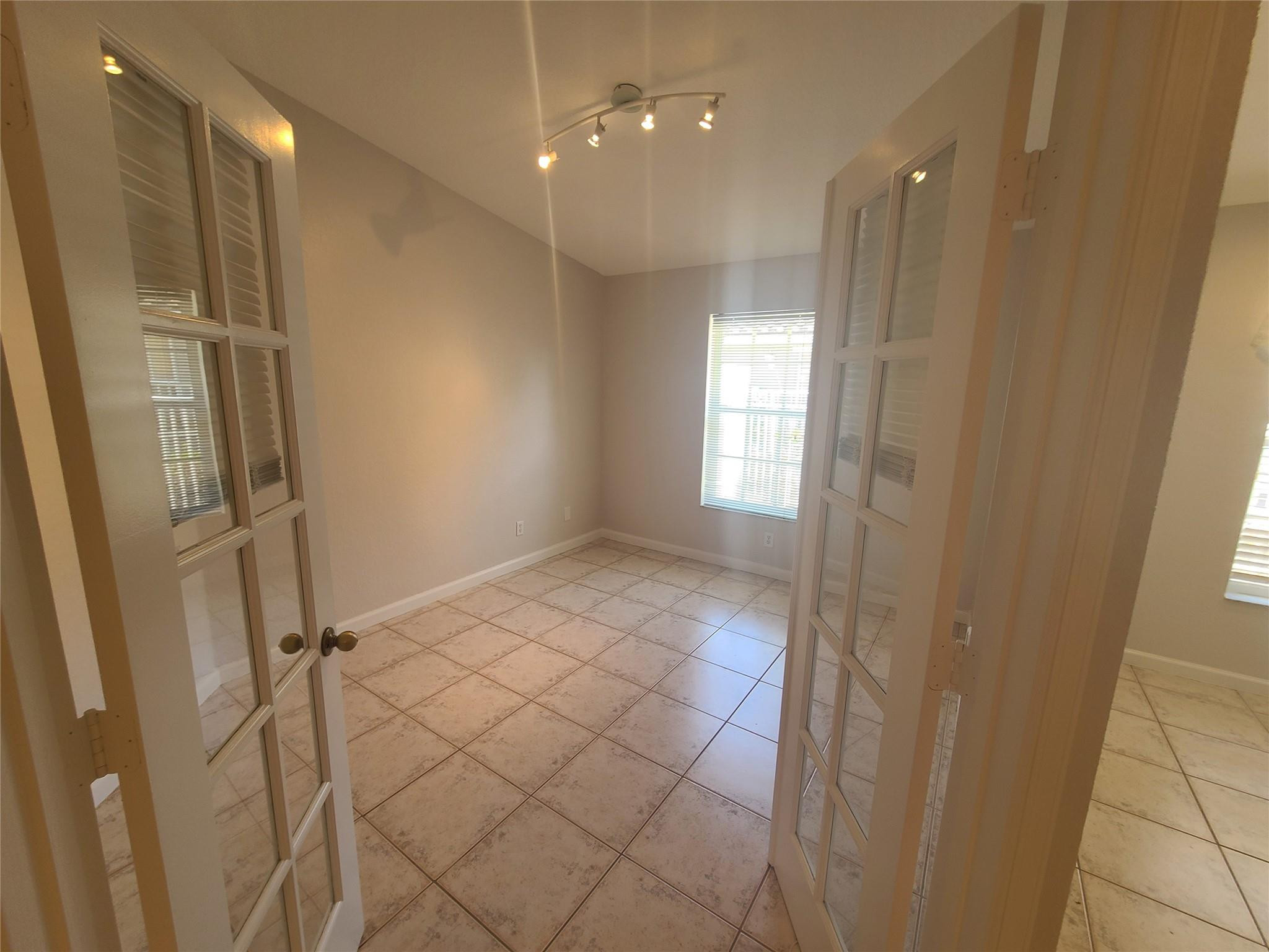 5692 NW 120th Ter
