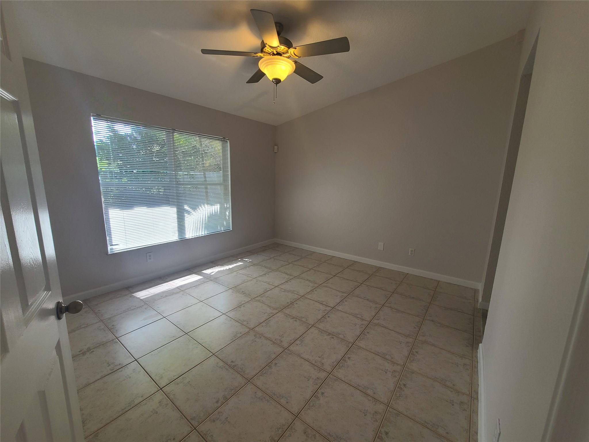 5692 NW 120th Ter