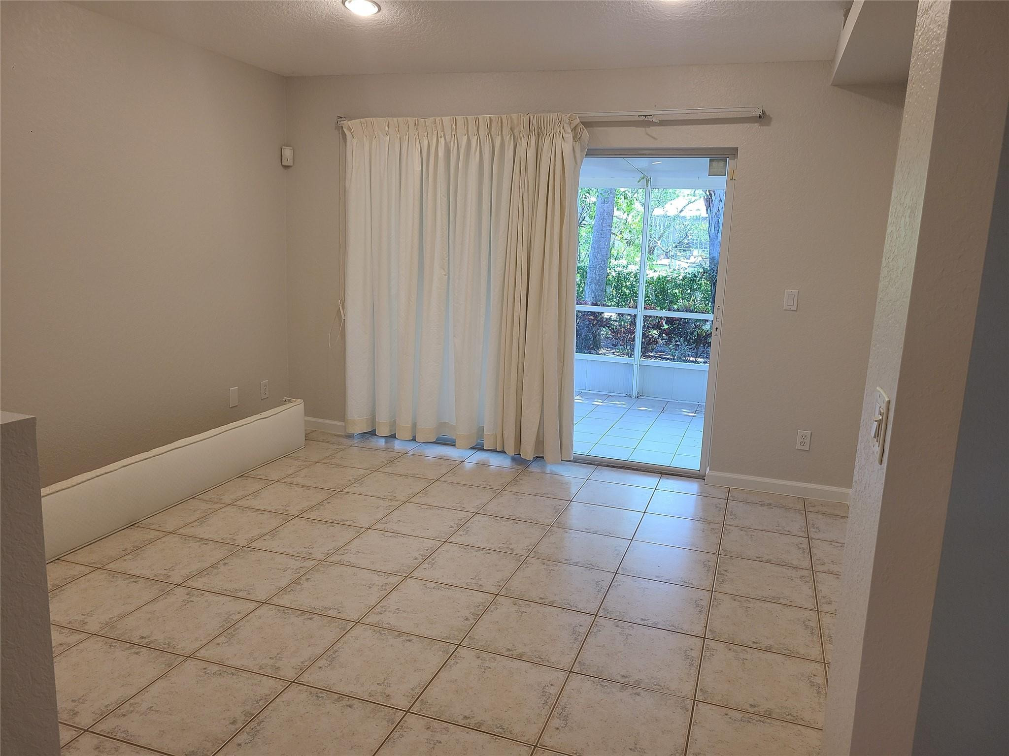 5692 NW 120th Ter
