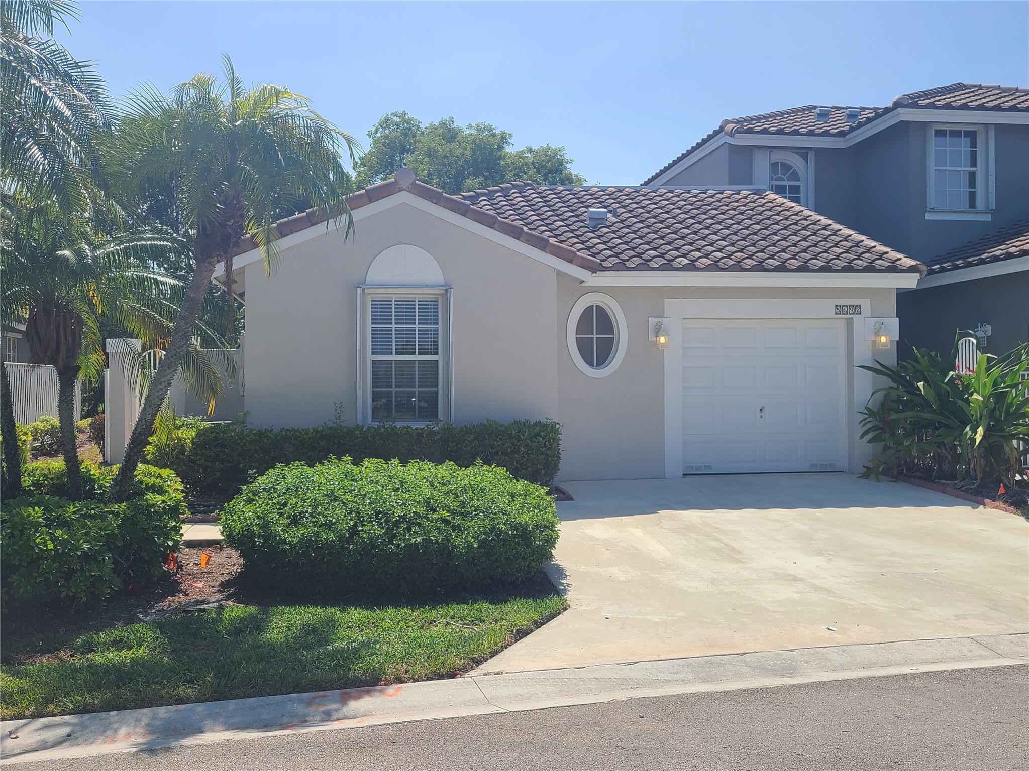 5692 NW 120th Ter