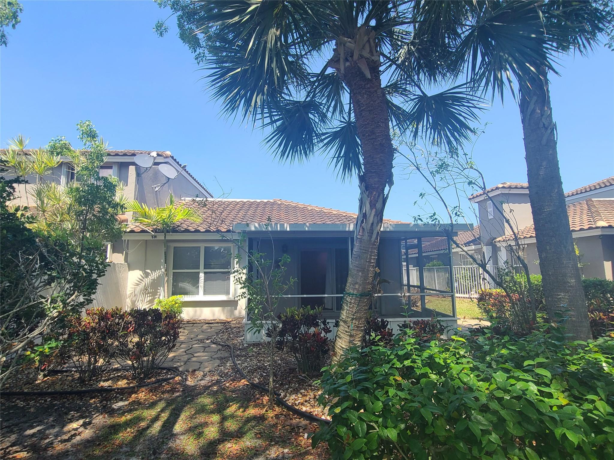 5692 NW 120th Ter