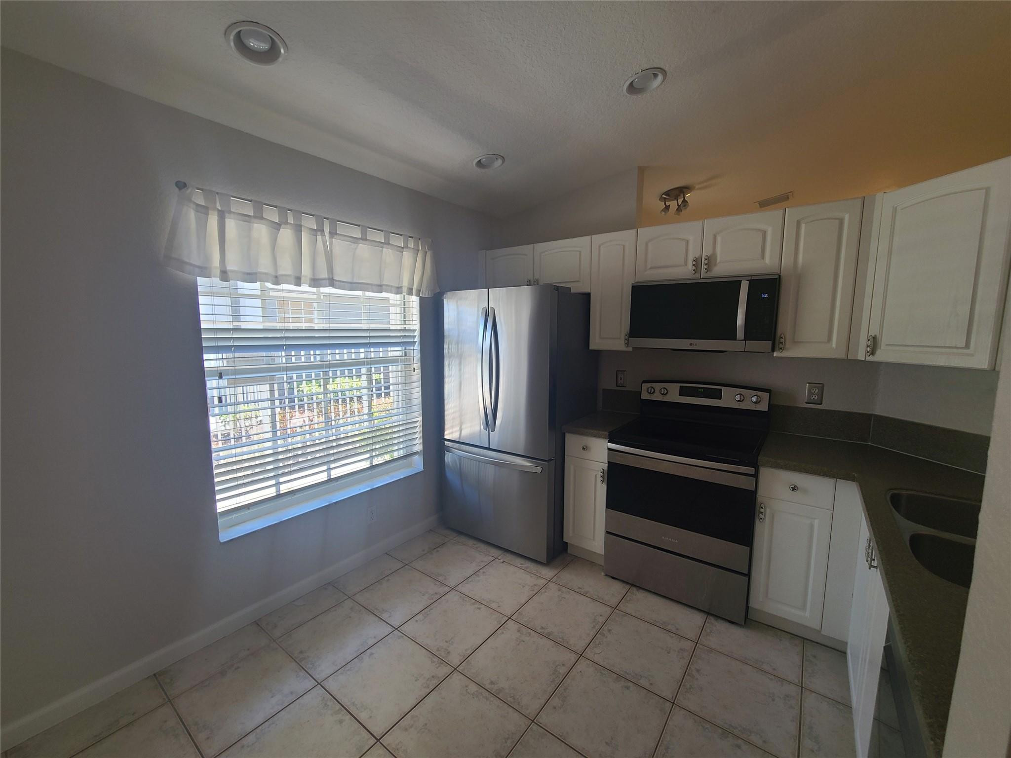 5692 NW 120th Ter