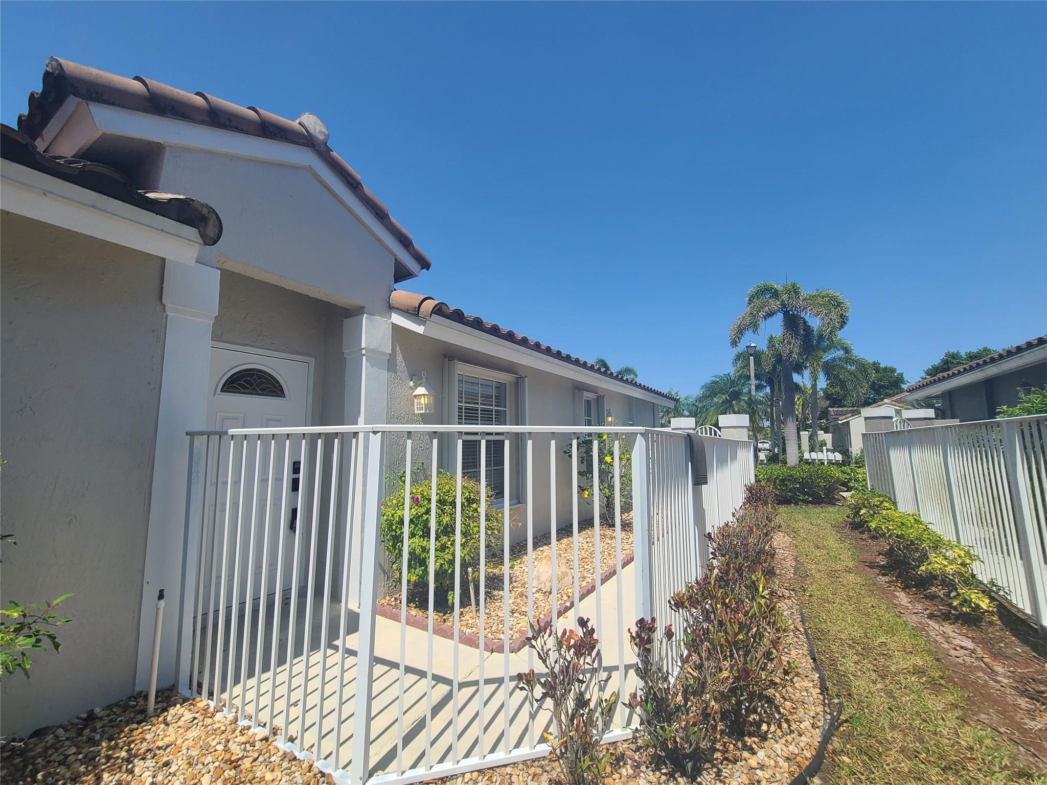 5692 NW 120th Ter