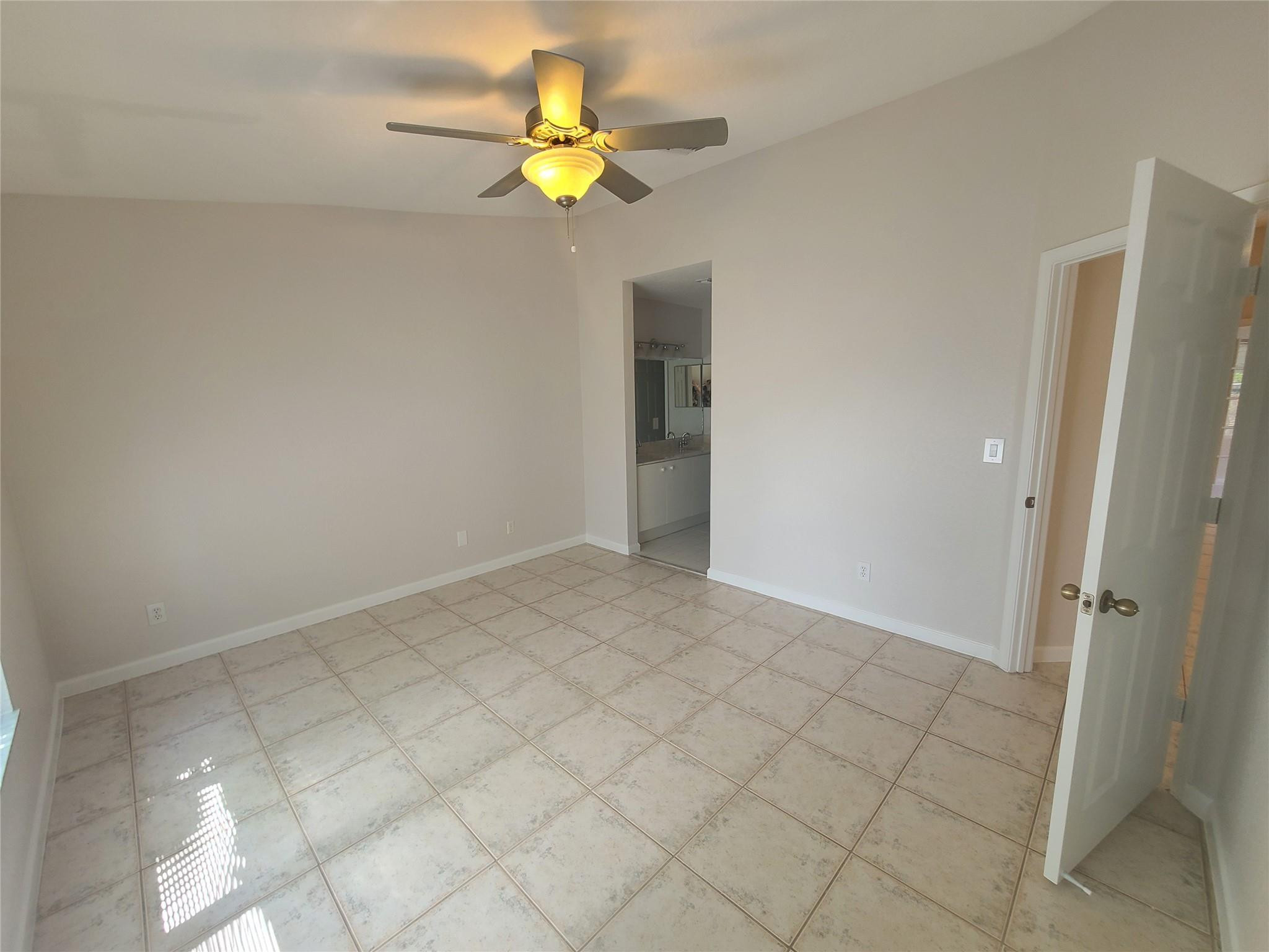 5692 NW 120th Ter