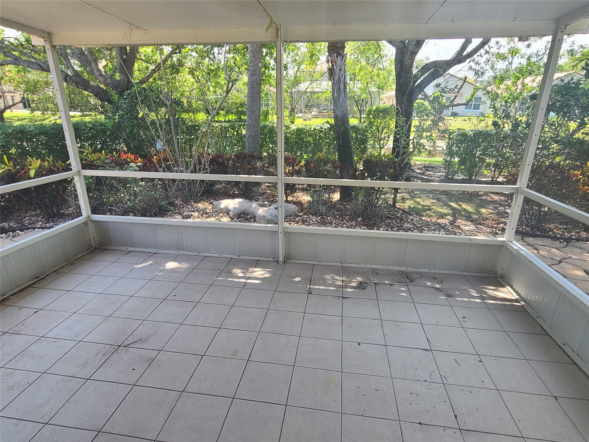 5692 NW 120th Ter
