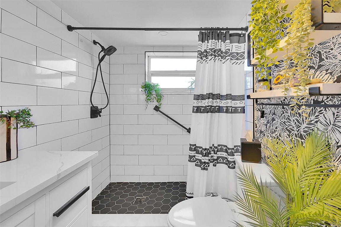 401 N Riverside Dr 108