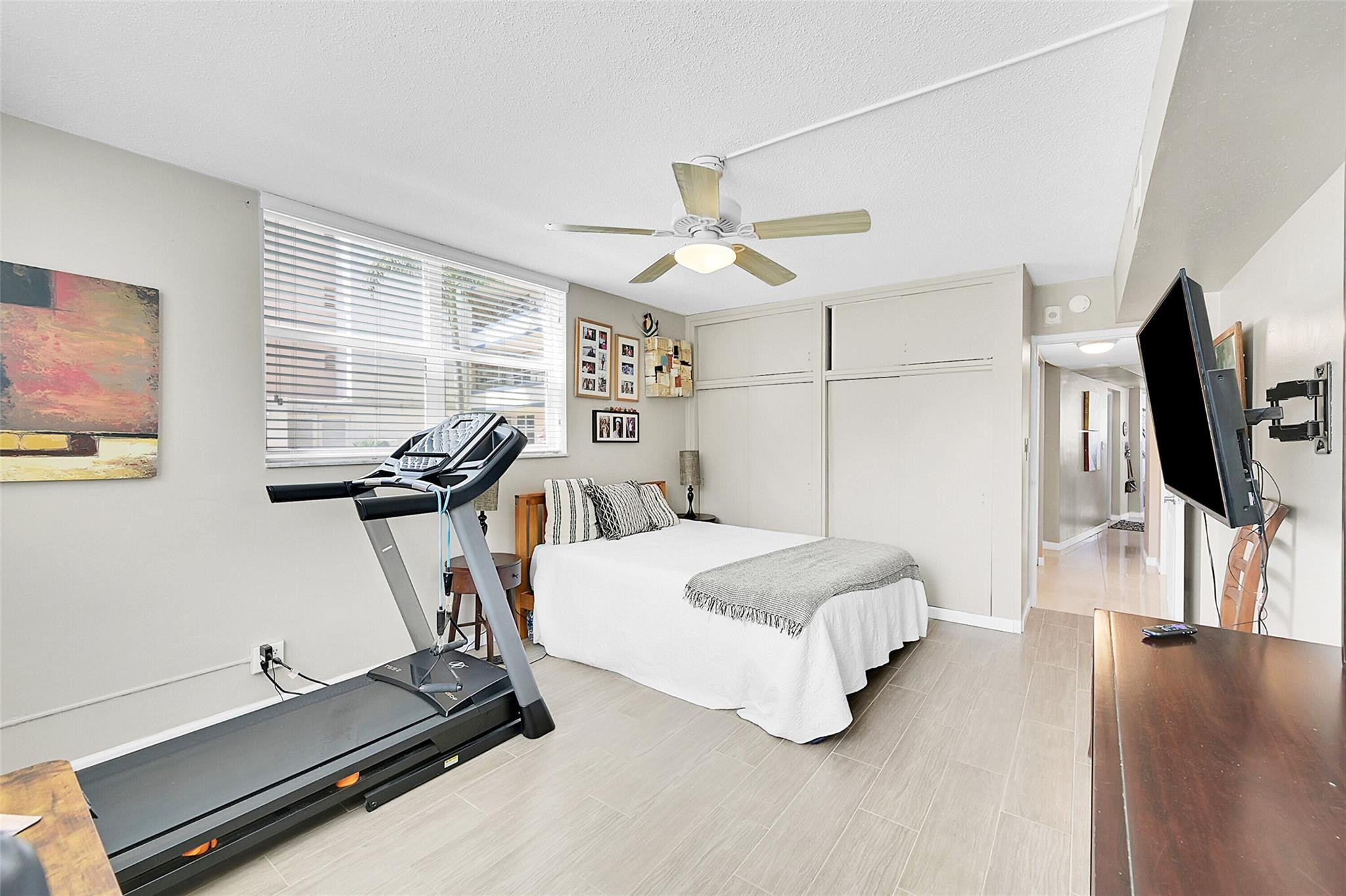 401 N Riverside Dr 108