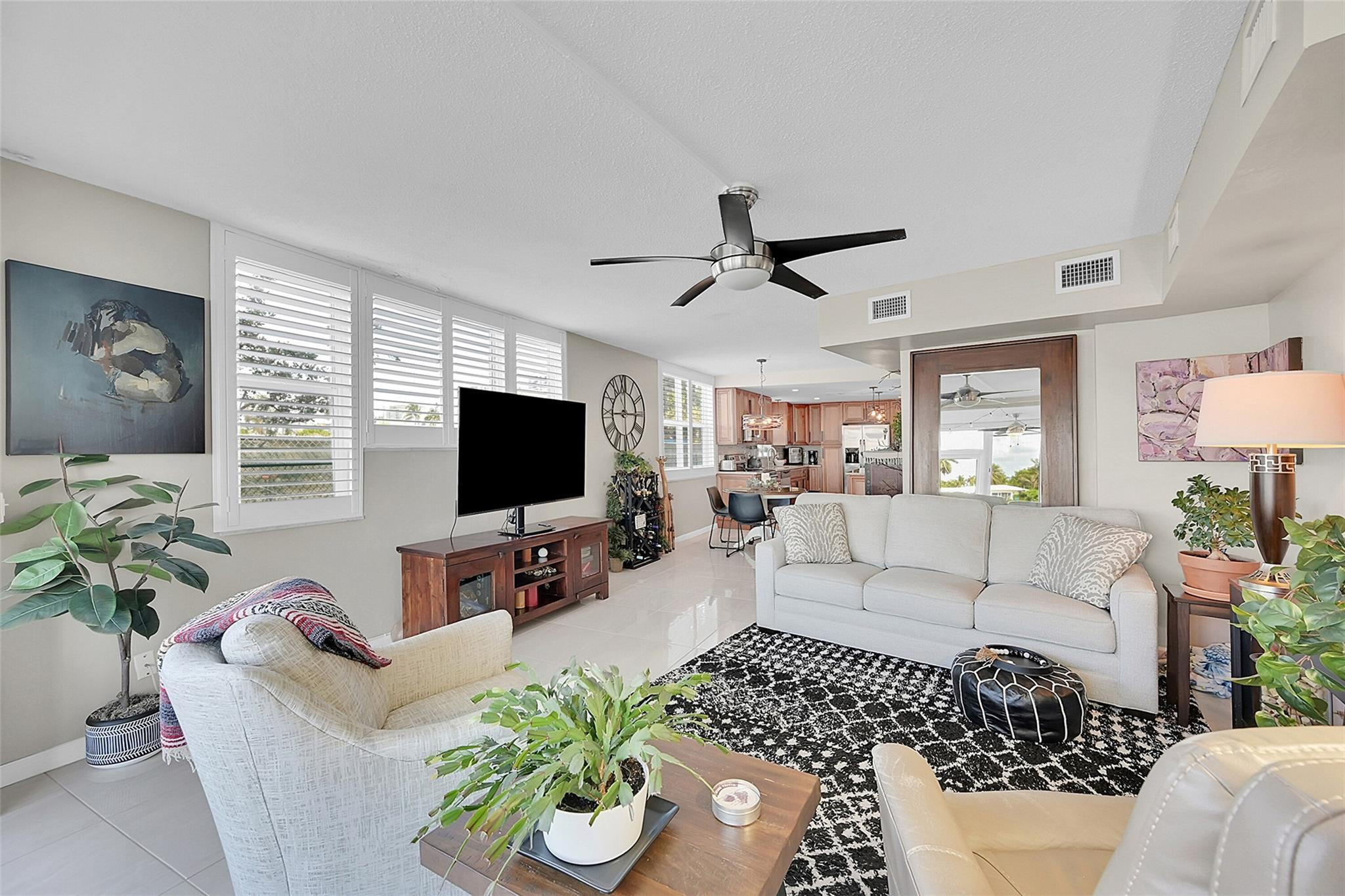 401 N Riverside Dr 108