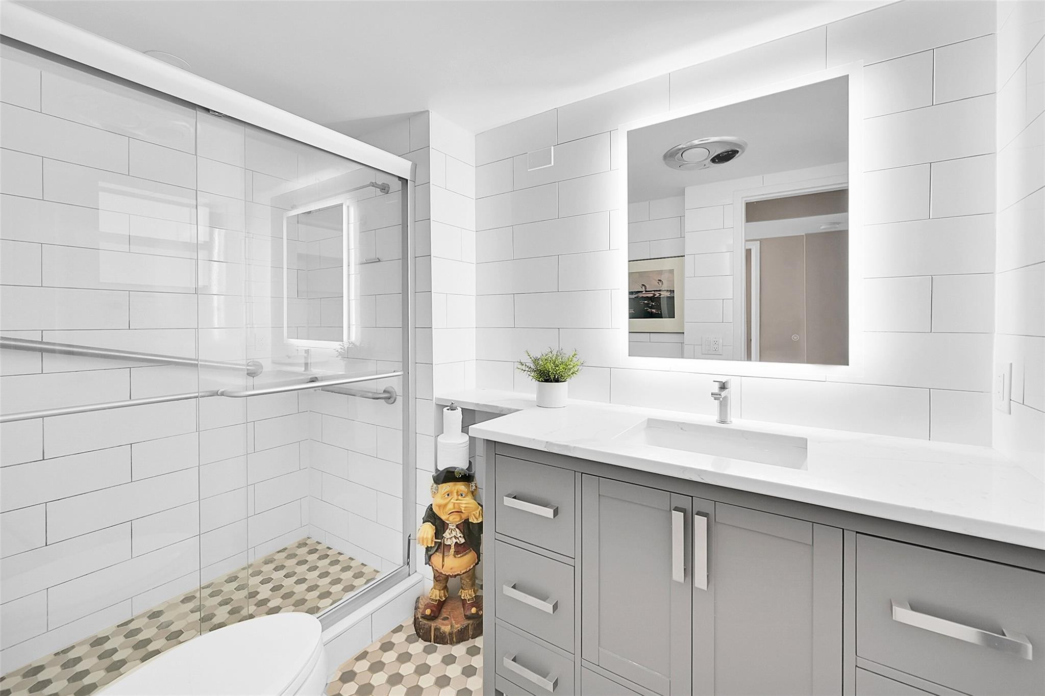 401 N Riverside Dr 108