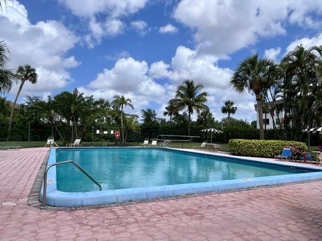 9355 SW 8th St 320