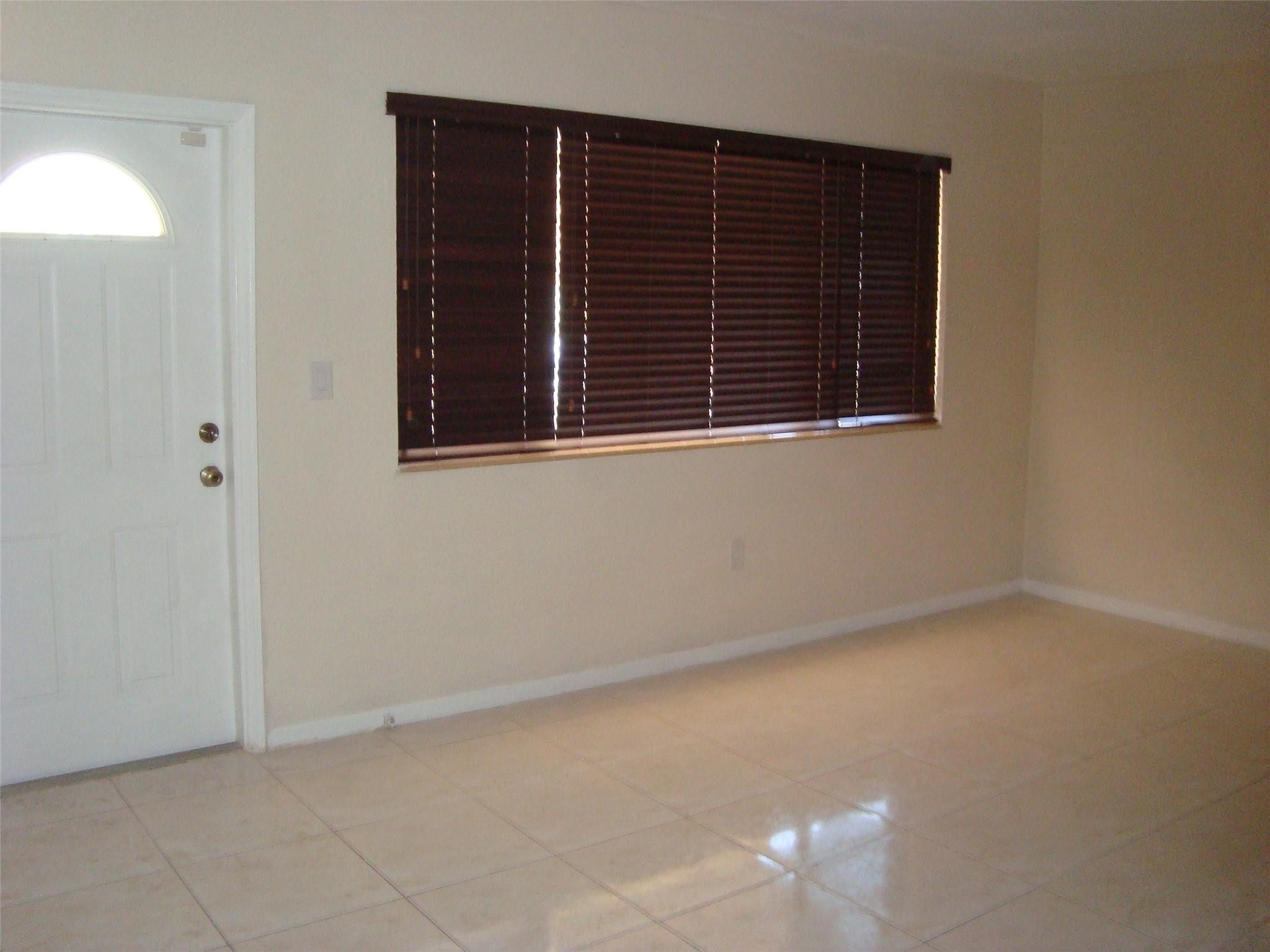 1761 NW 184th St