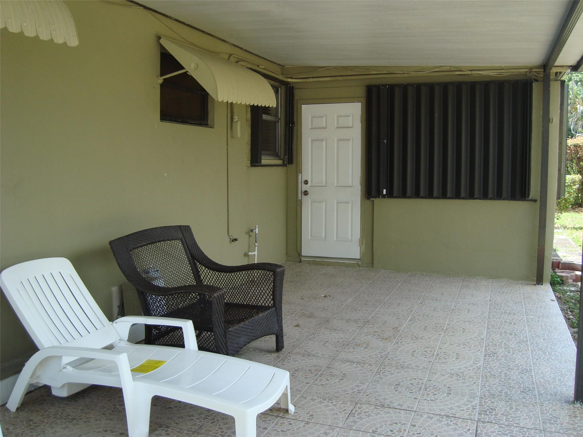 1761 NW 184th St