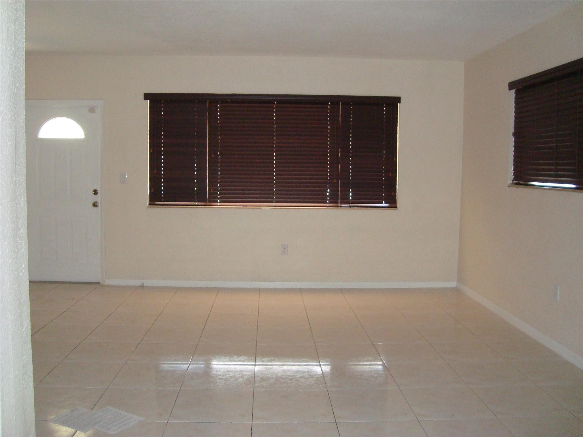 1761 NW 184th St