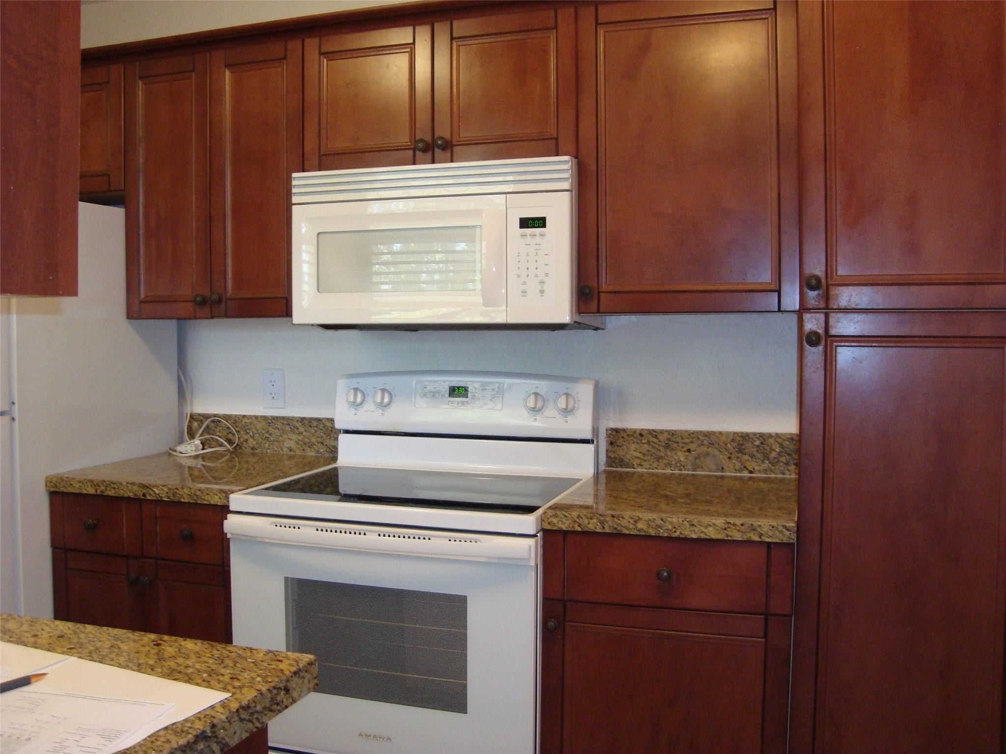 1761 NW 184th St