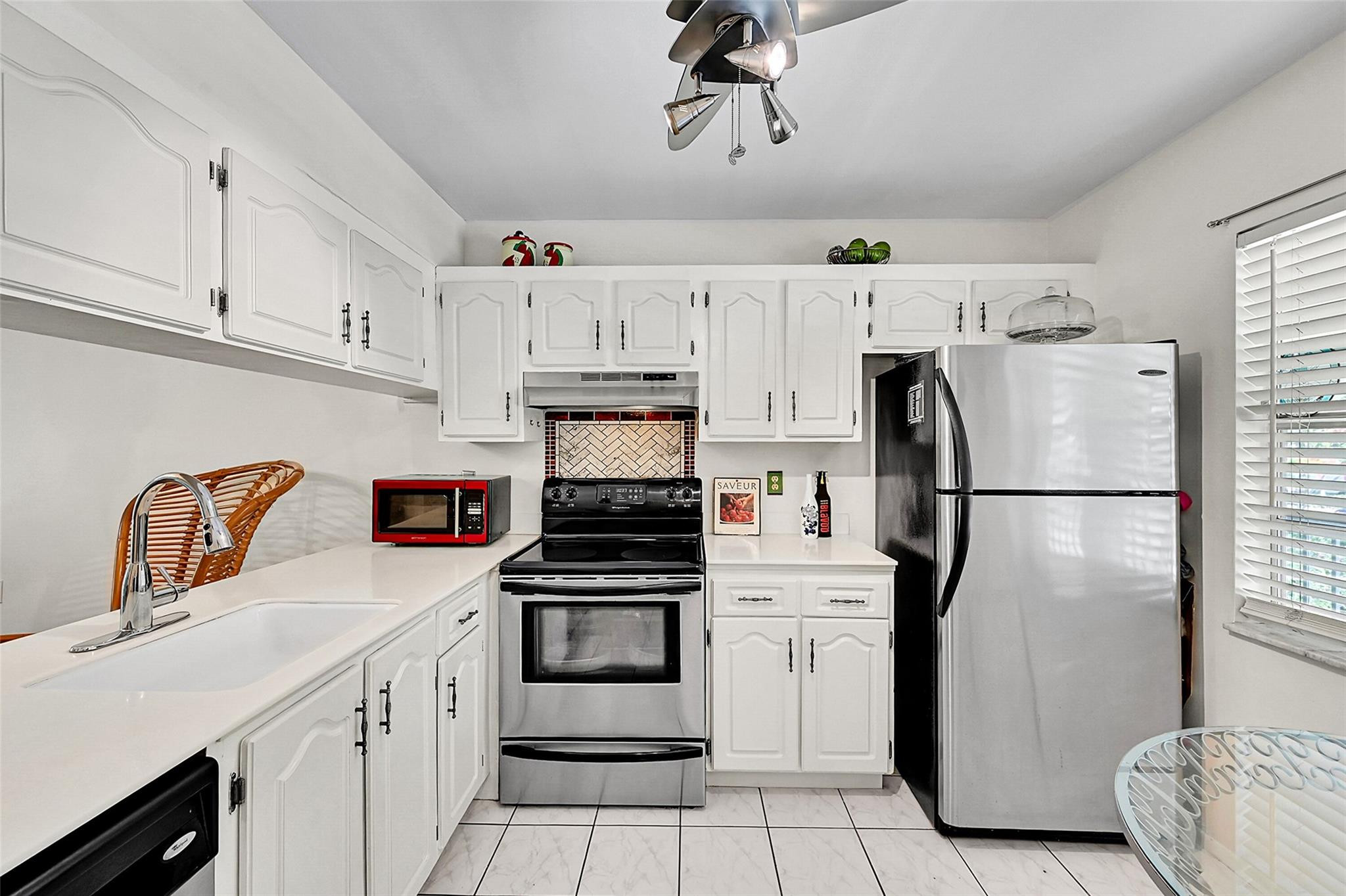 1204 Bahama Bnd D2