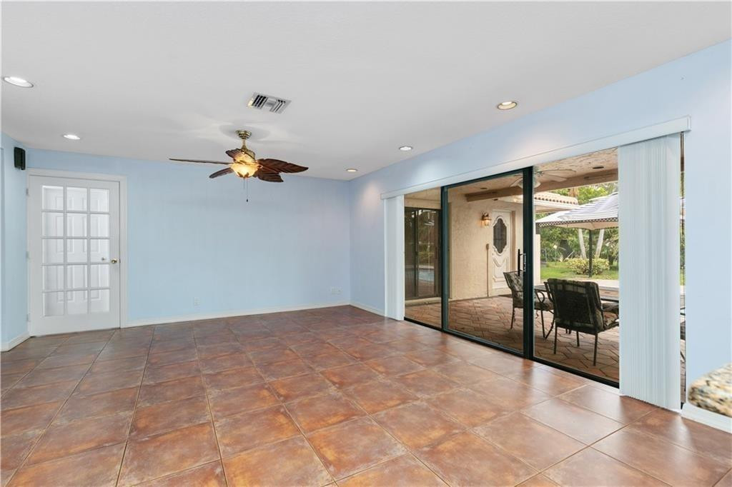 406 NW 101st Ter