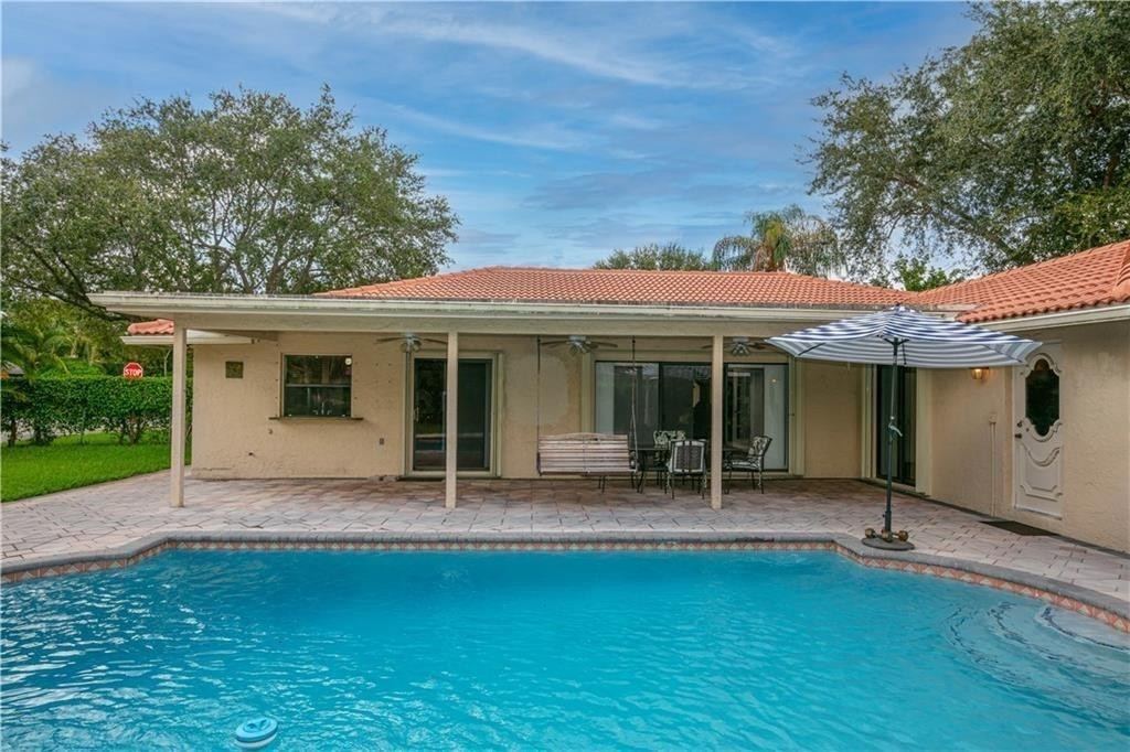 406 NW 101st Ter