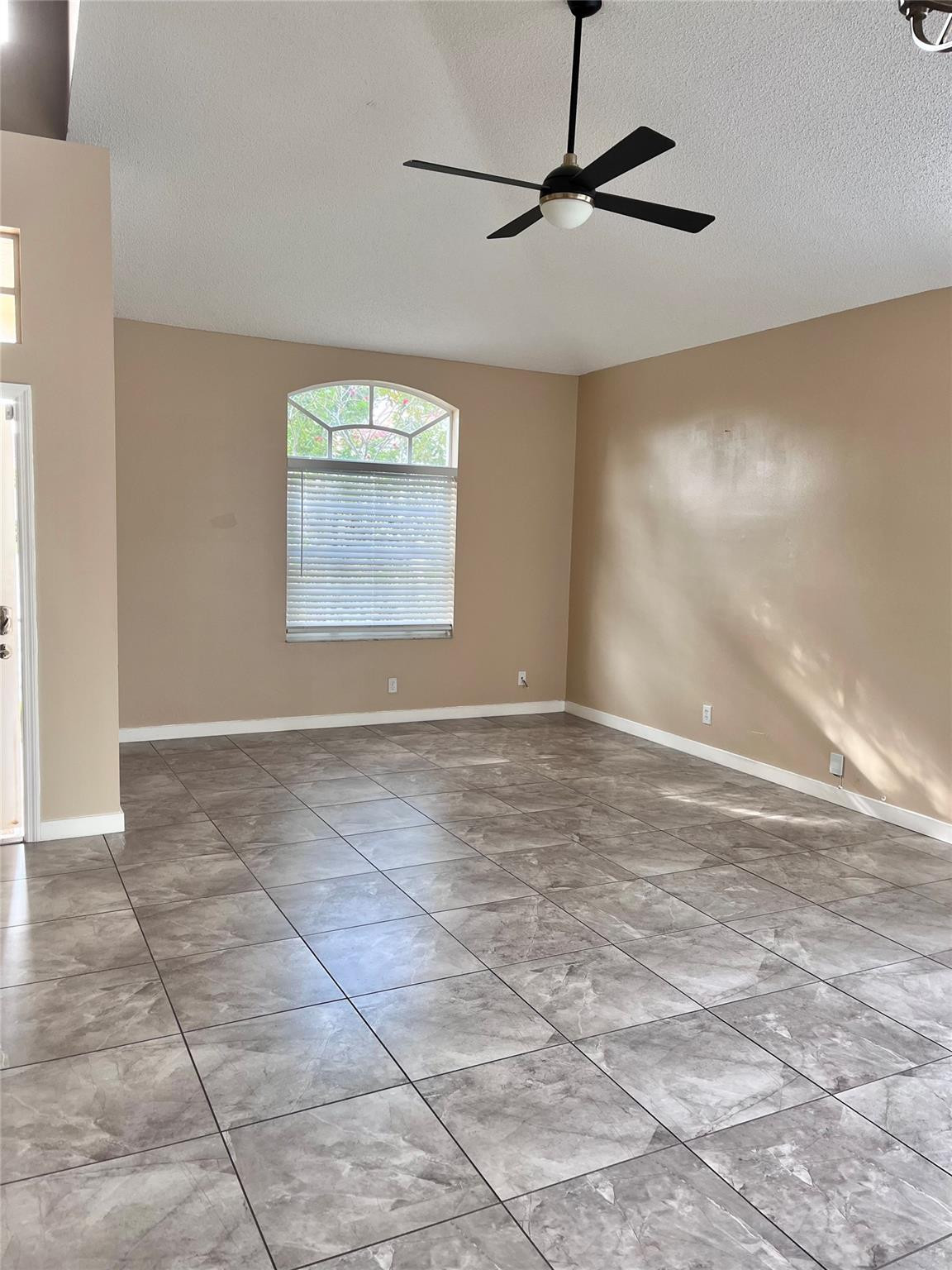 4573 NW 60th St