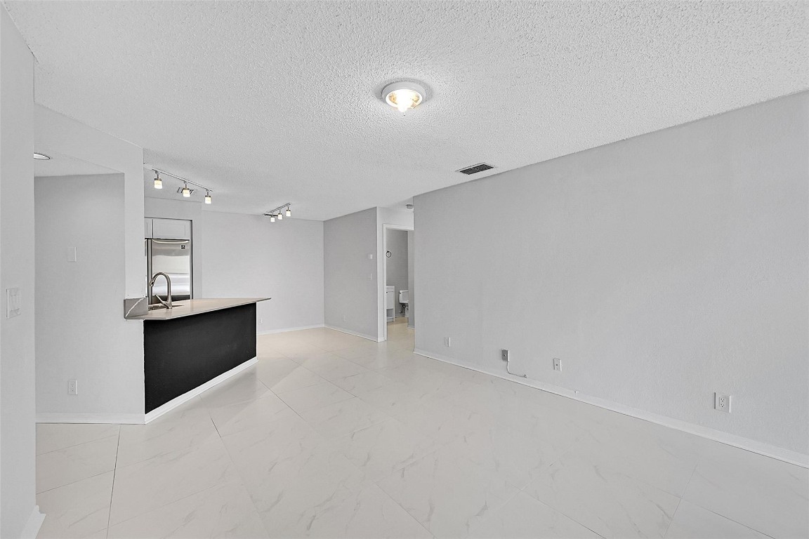 3350 N Pinewalk Dr N 1416