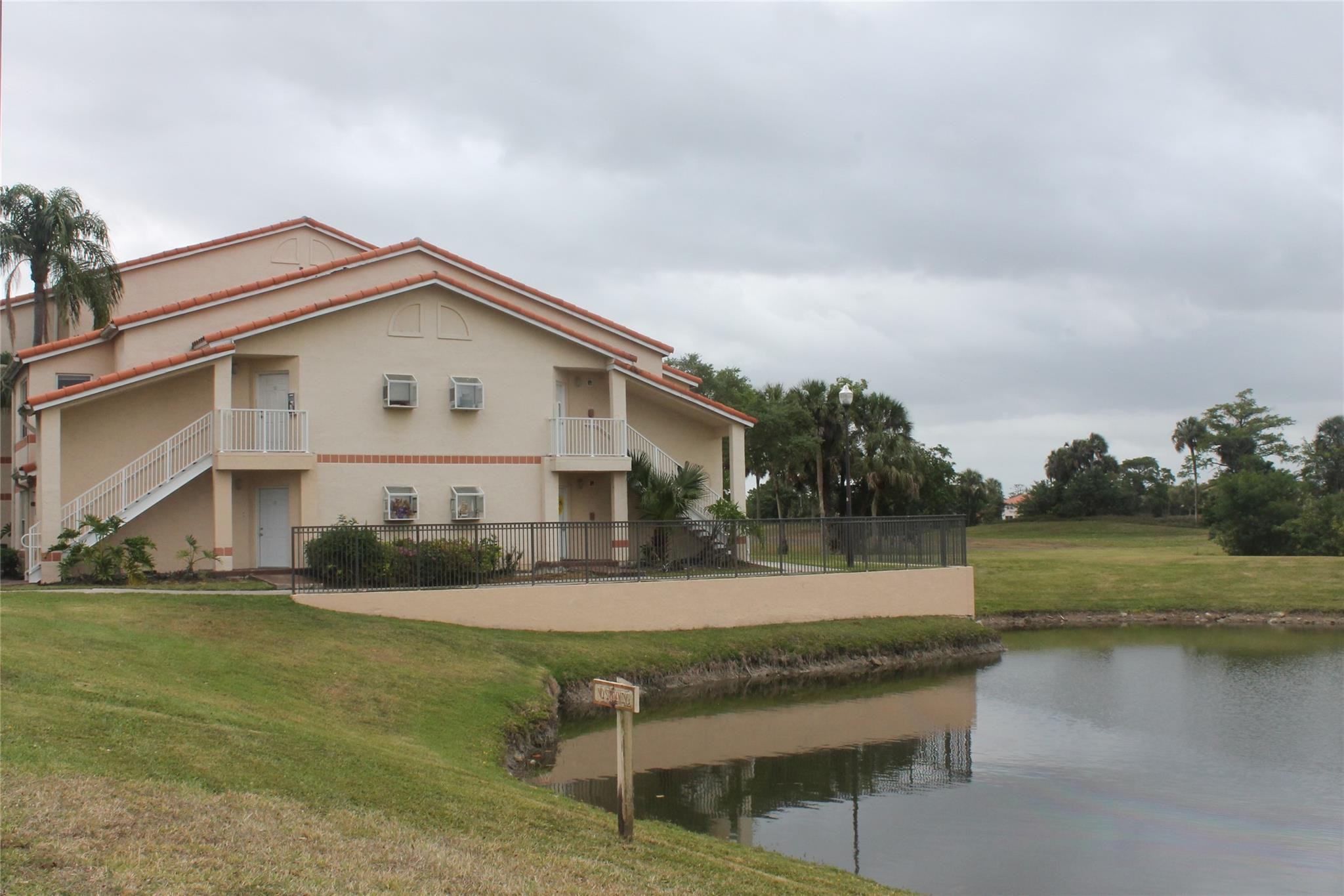 3350 N Pinewalk Dr N 1416