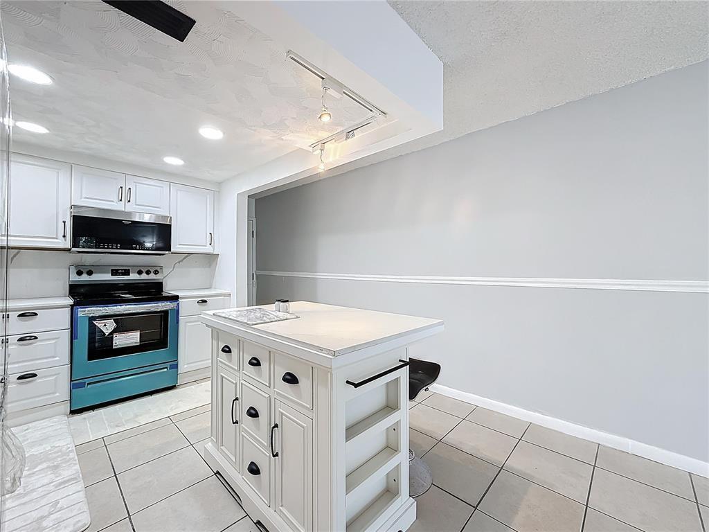 4304 NW 9th Ave 2-3C