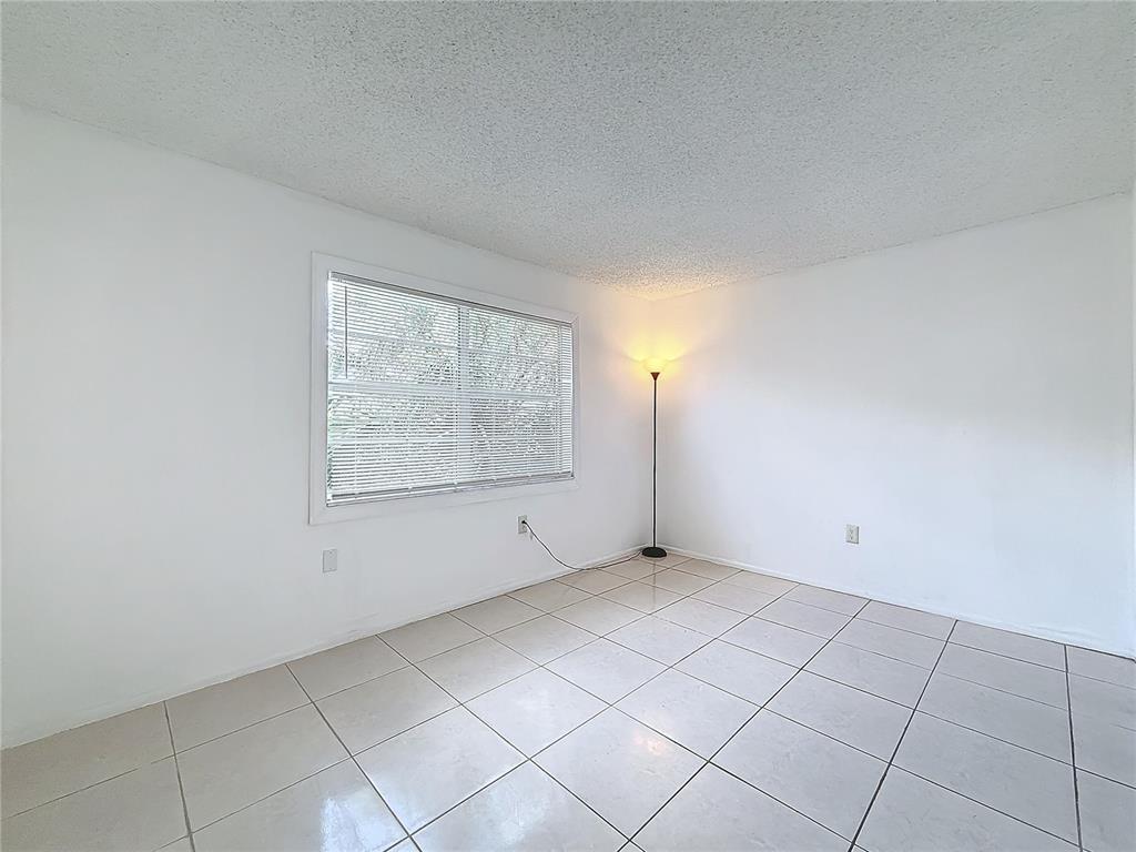 4304 NW 9th Ave 2-3C