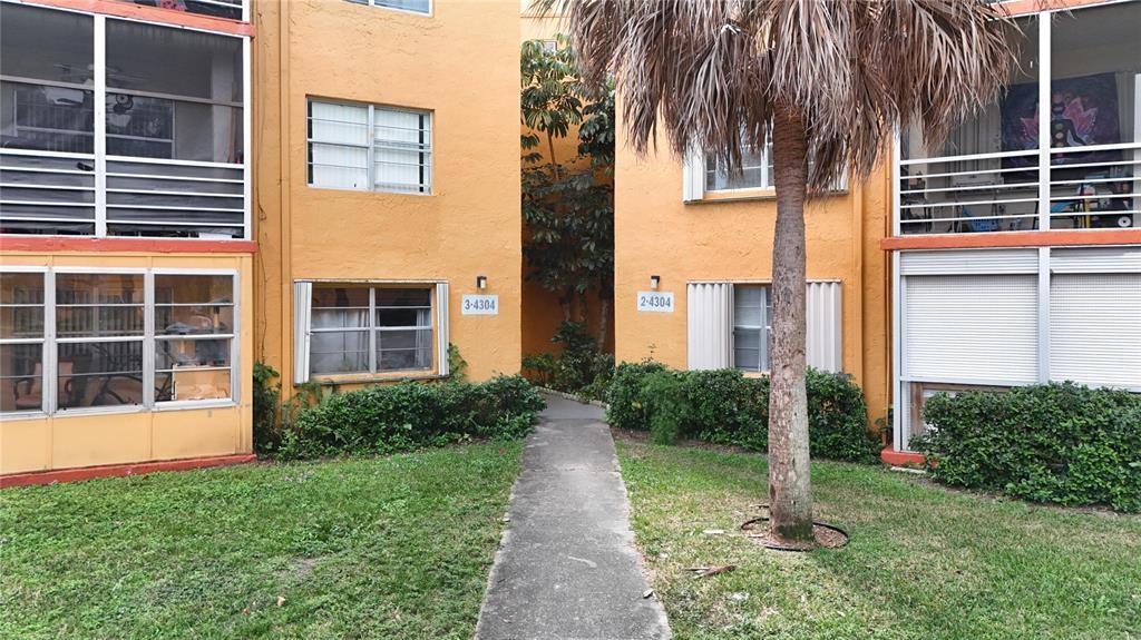 4304 NW 9th Ave 2-3C