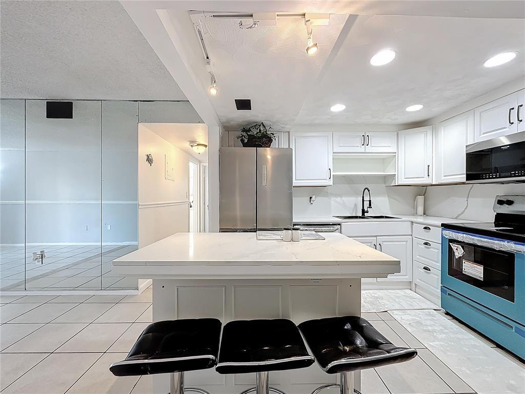 4304 NW 9th Ave 2-3C