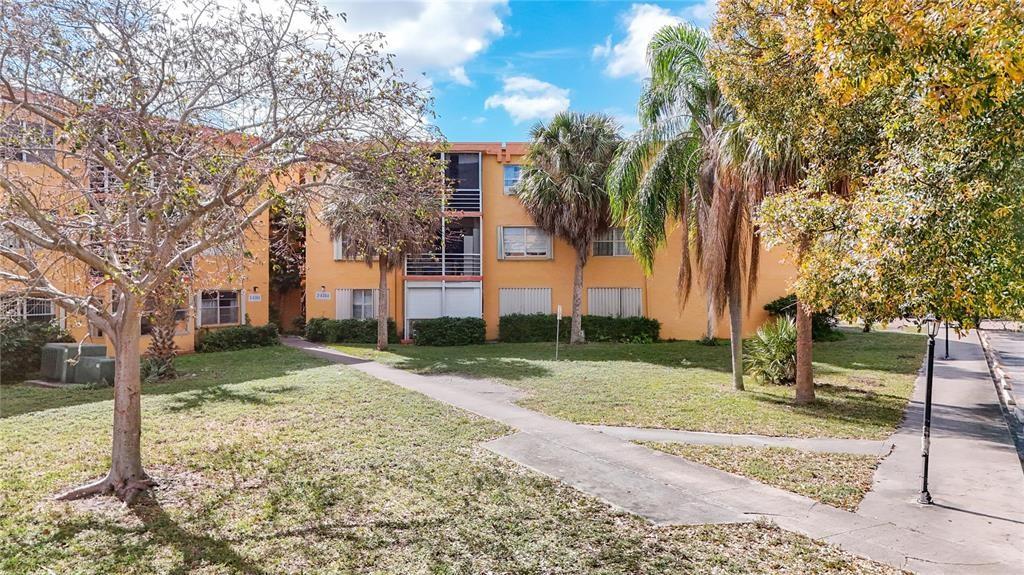 4304 NW 9th Ave 2-3C