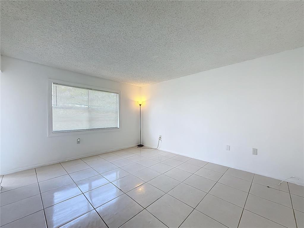 4304 NW 9th Ave 2-3C