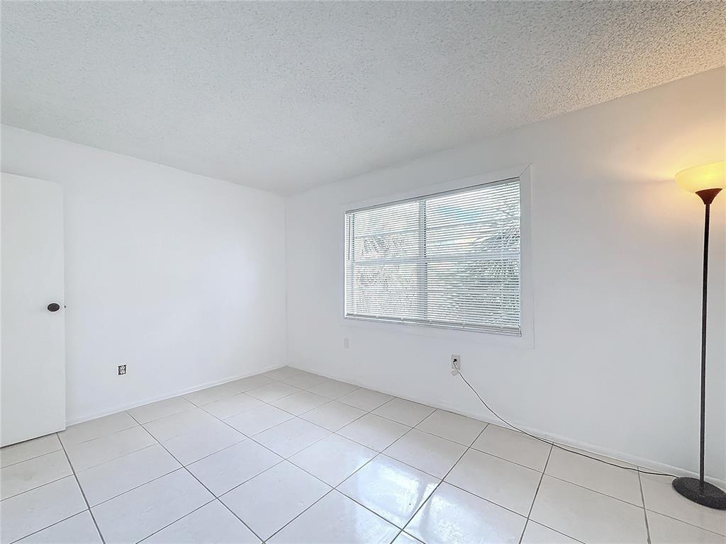 4304 NW 9th Ave 2-3C