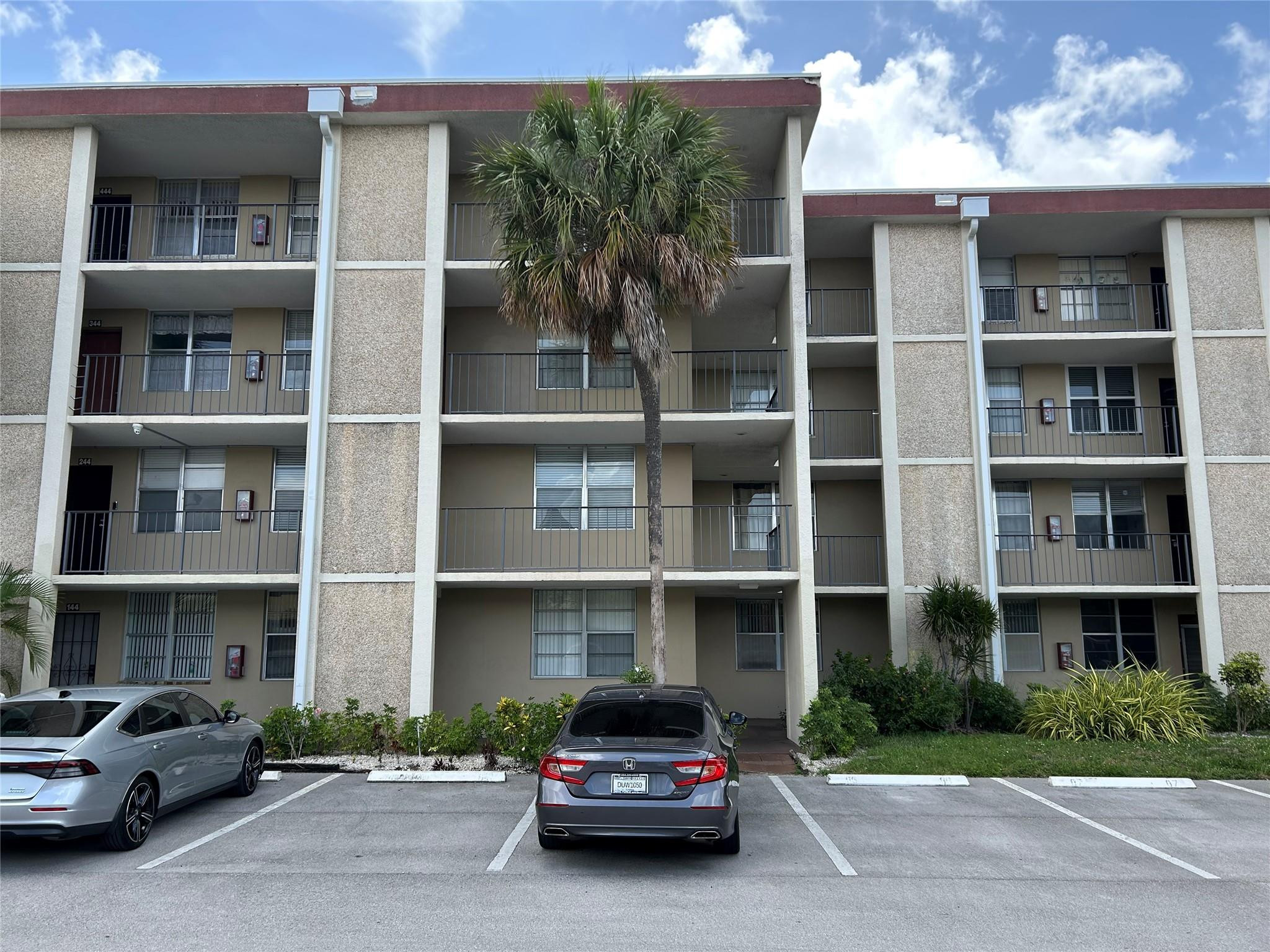 2601 NW 48th Ter 143