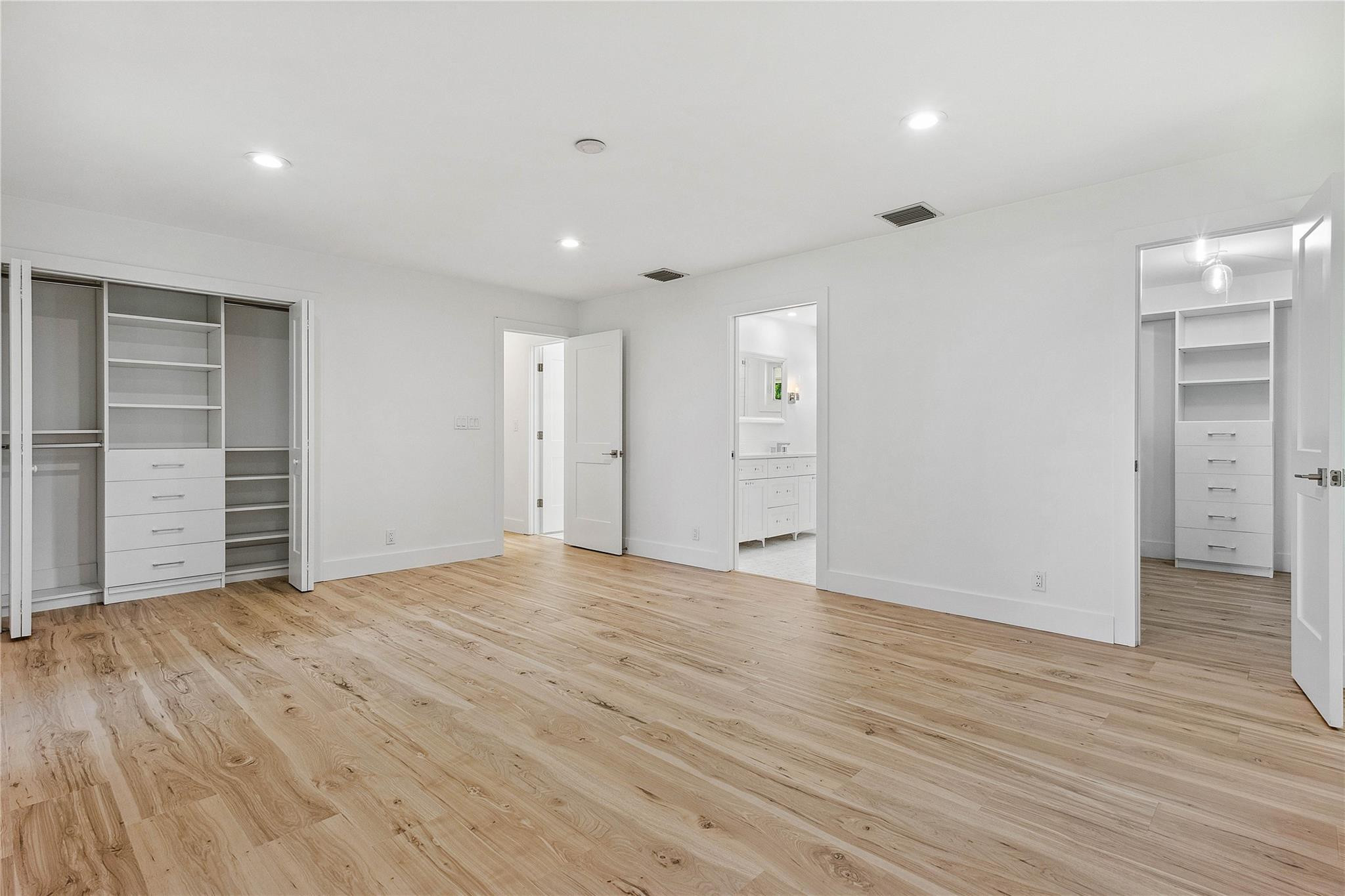 6148 NW 74th Ter