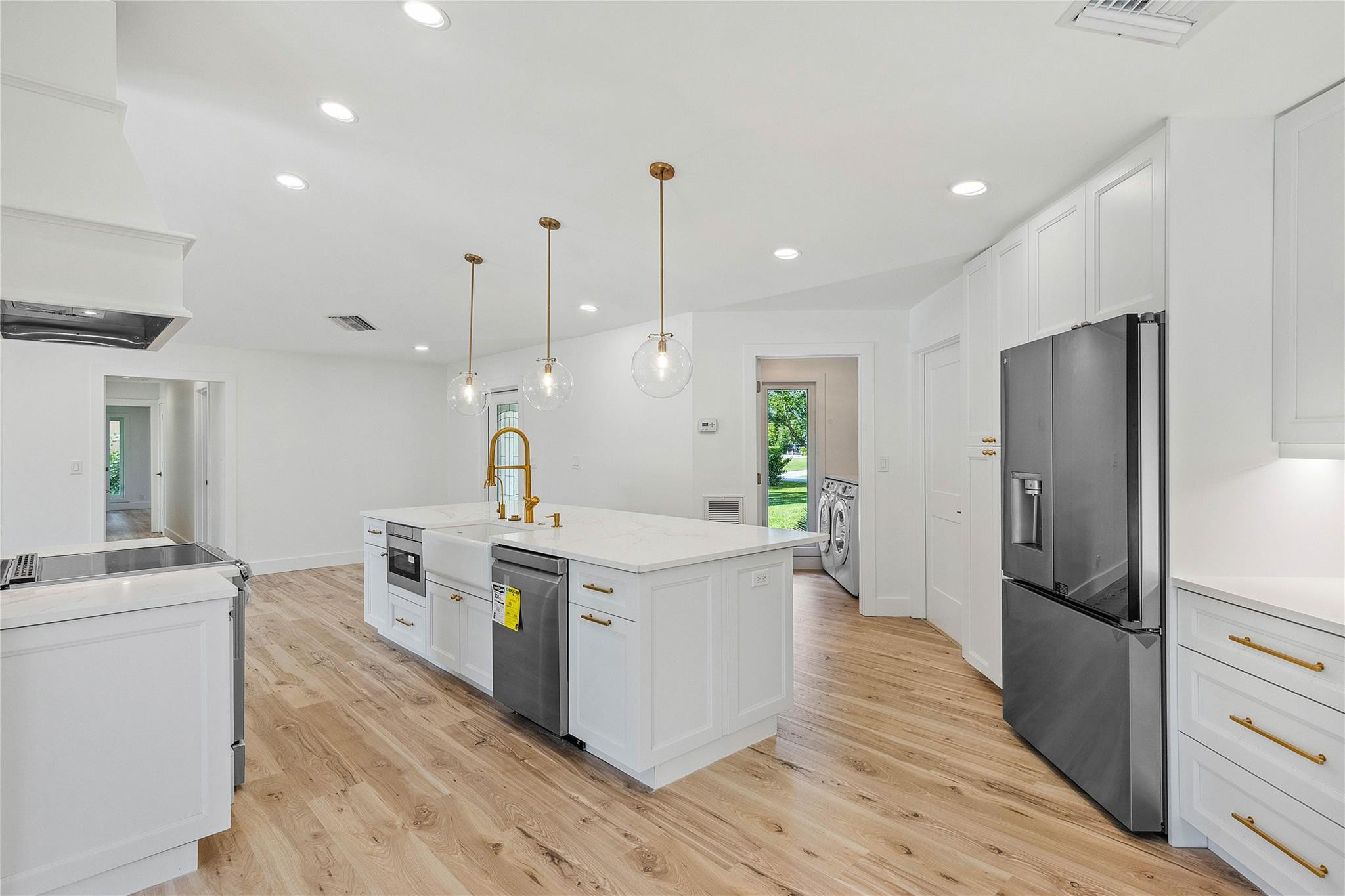 6148 NW 74th Ter