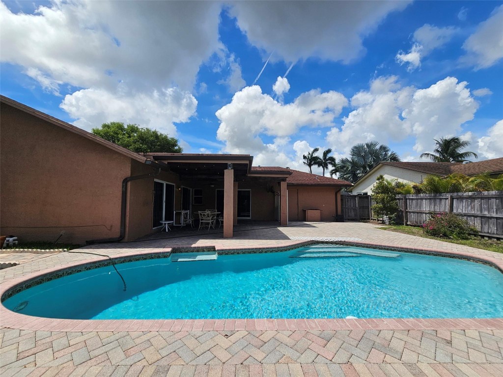 11327 Little Bear Dr