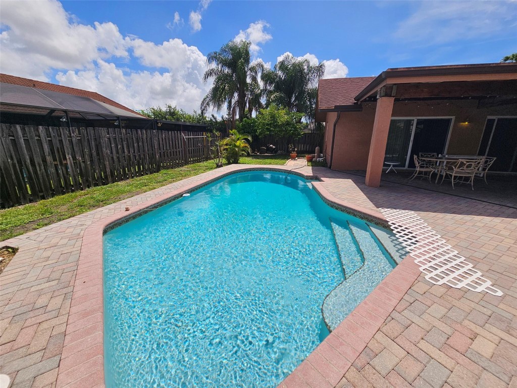 11327 Little Bear Dr