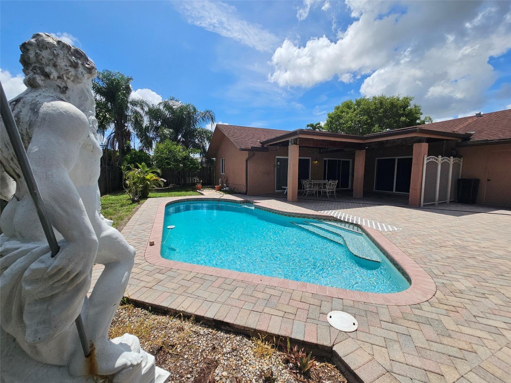 11327 Little Bear Dr
